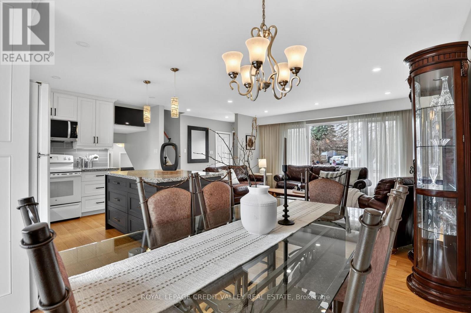 41 Staveley Crescent, Brampton, Ontario  L6W 2S1 - Photo 16 - W12880886