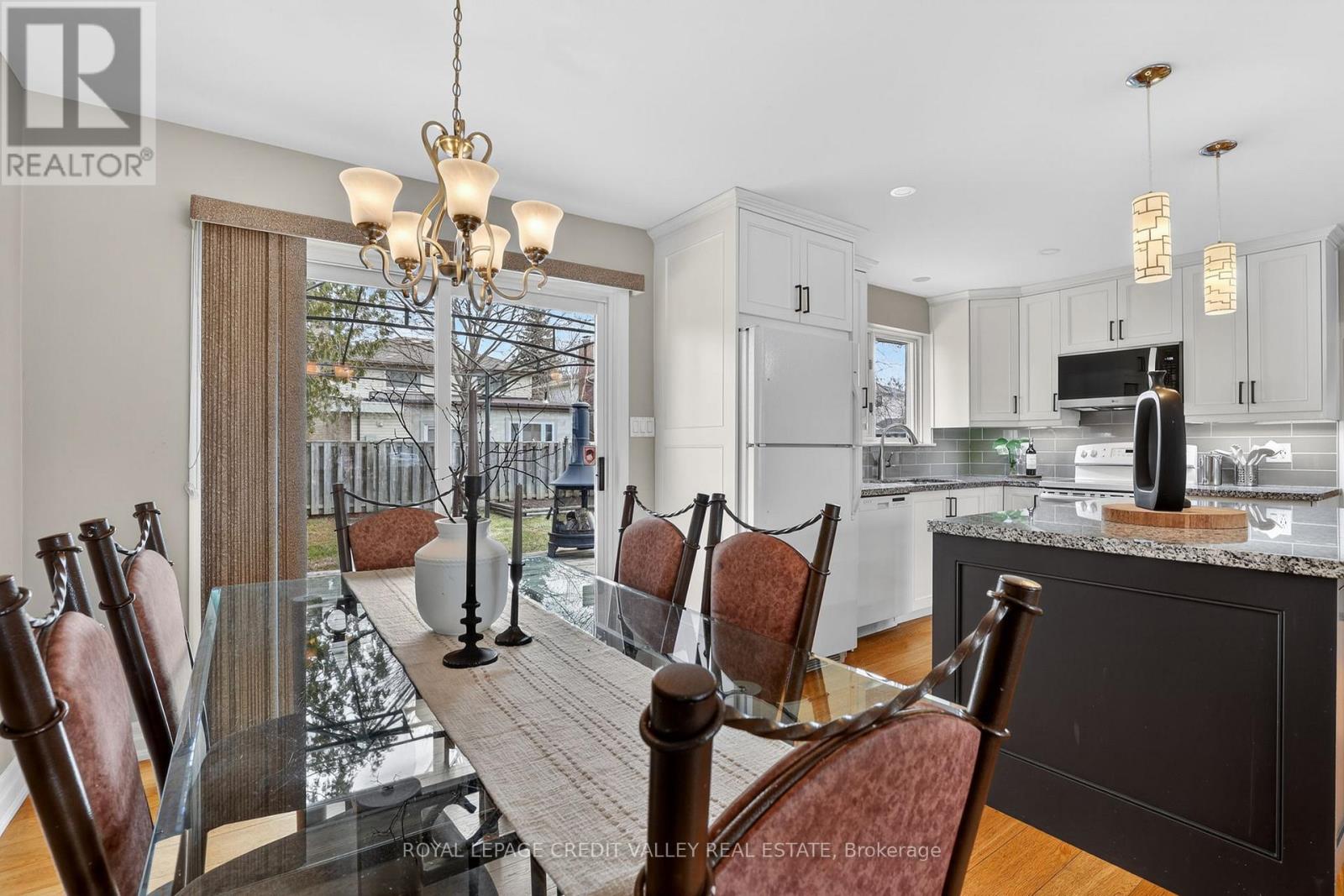 41 Staveley Crescent, Brampton, Ontario  L6W 2S1 - Photo 17 - W12880886