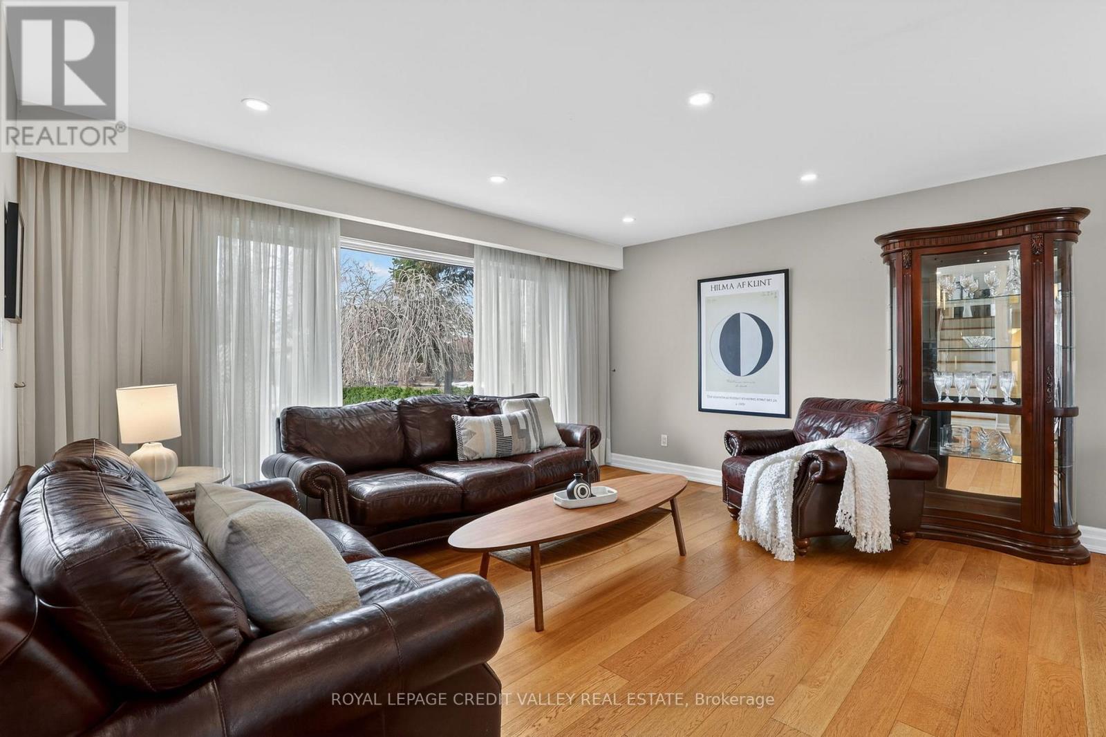 41 Staveley Crescent, Brampton, Ontario  L6W 2S1 - Photo 9 - W12880886