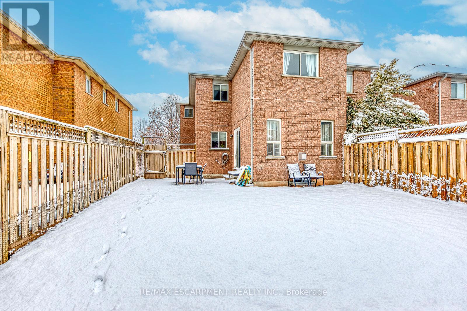 2468 Newcastle Crescent, Oakville, Ontario  L6M 4P3 - Photo 32 - W12883734