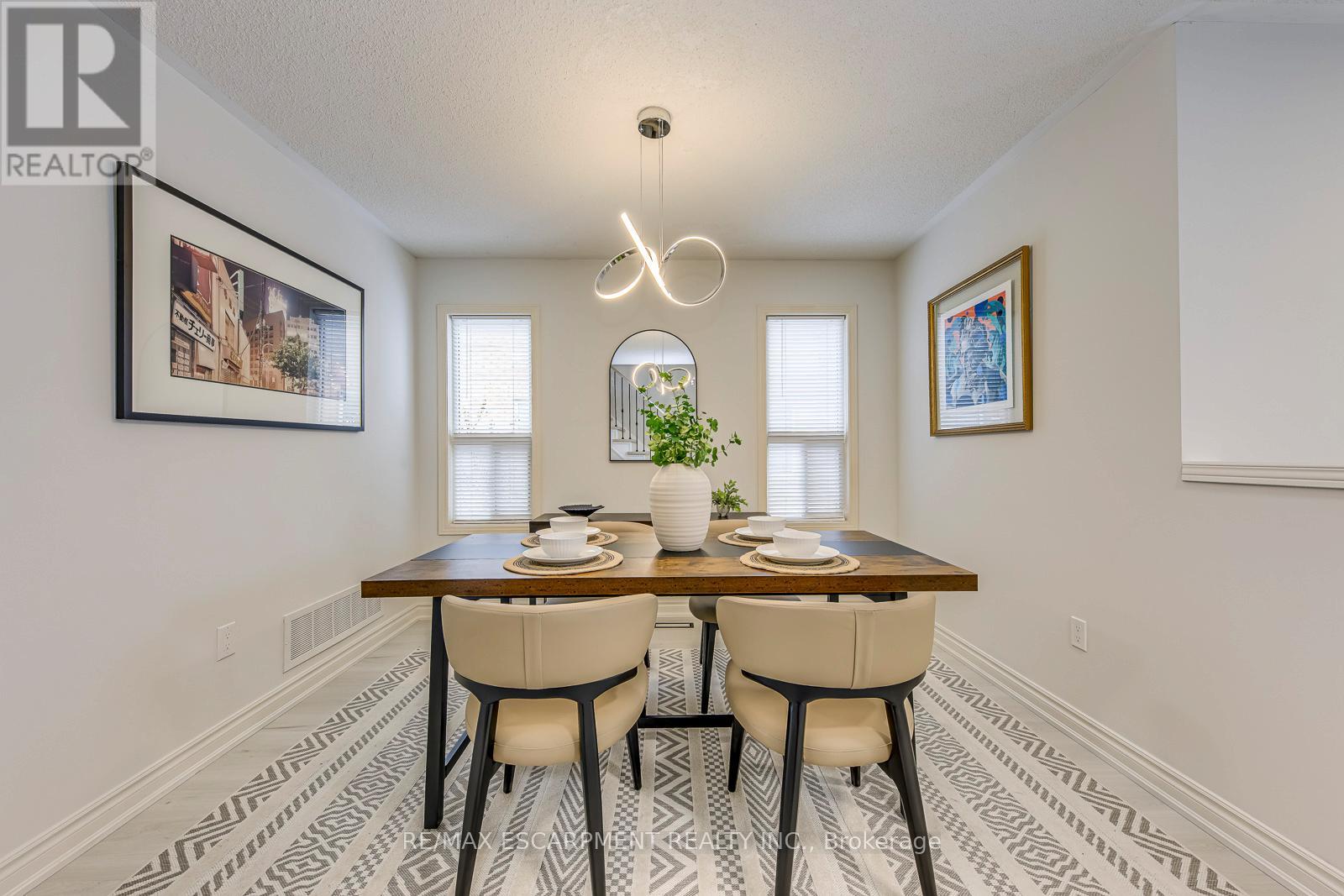 2468 Newcastle Crescent, Oakville, Ontario  L6M 4P3 - Photo 5 - W12883734