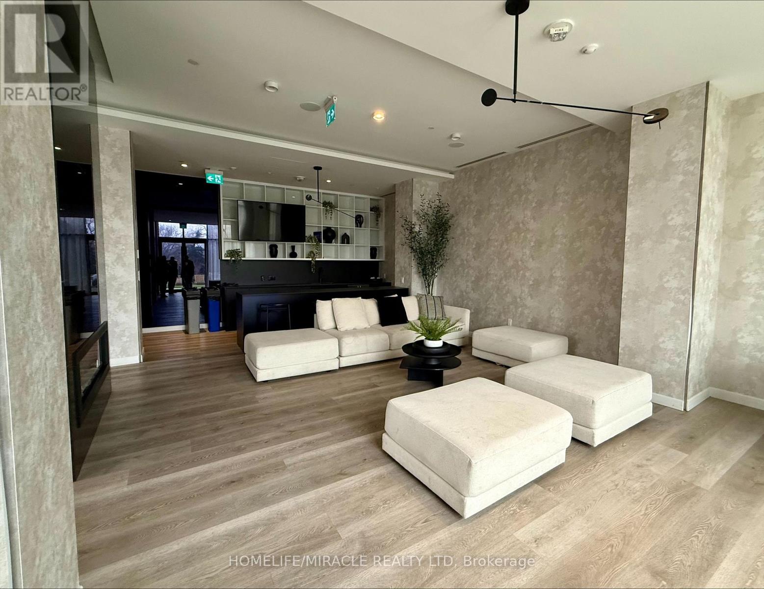 1321 - 86 Dundas Street E, Mississauga, Ontario  L5A 1W4 - Photo 5 - W12883746