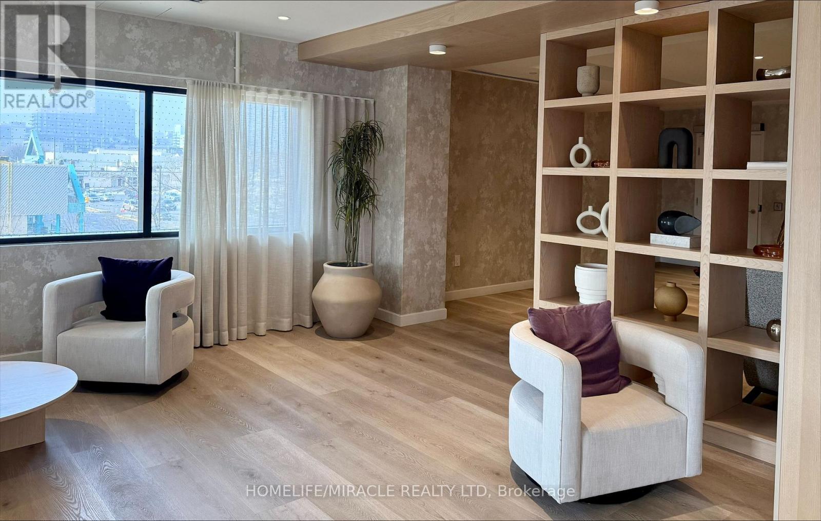 1321 - 86 Dundas Street E, Mississauga, Ontario  L5A 1W4 - Photo 7 - W12883746