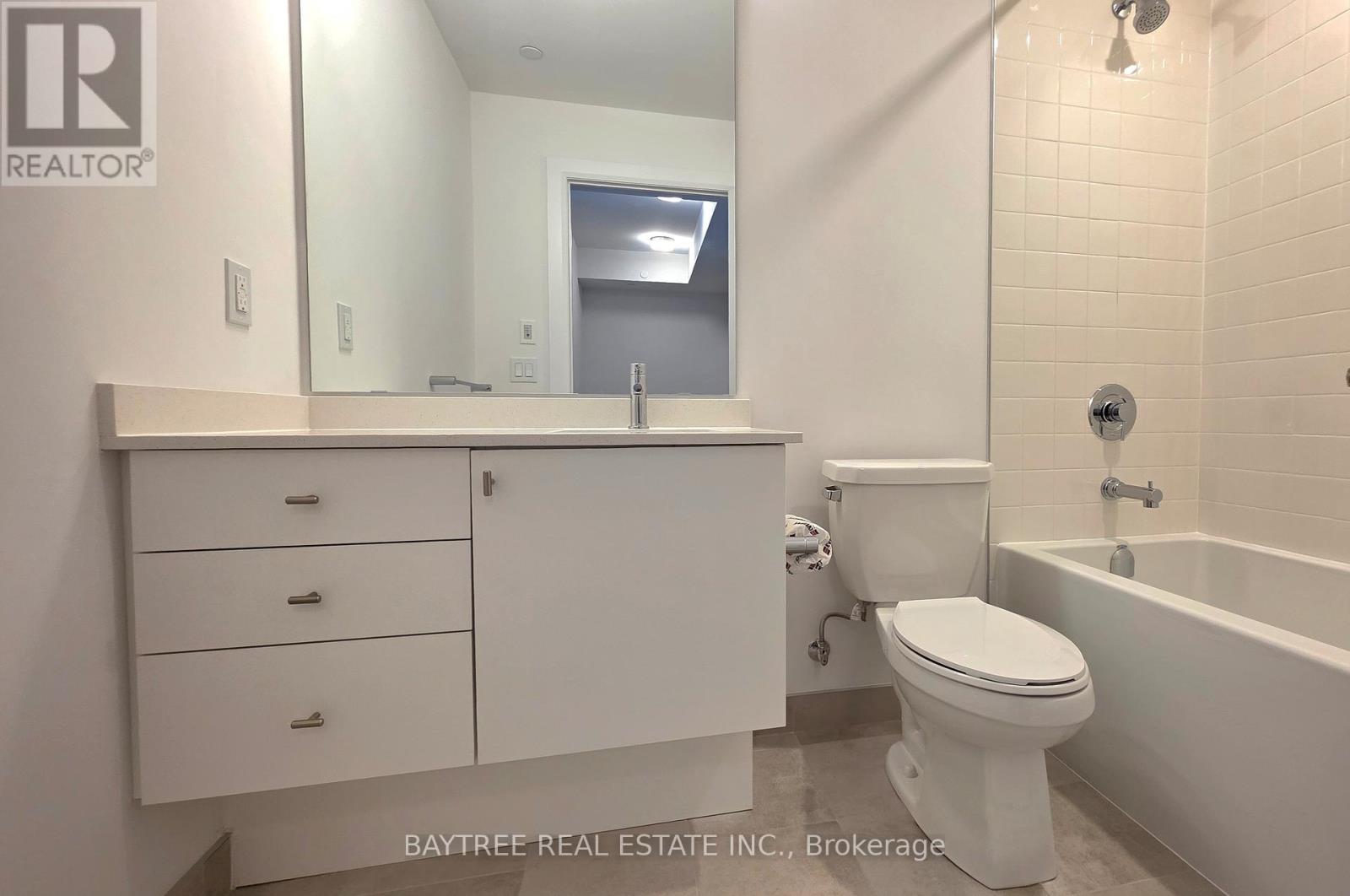 1906 - 3240 William Coltson Avenue, Oakville, Ontario  L6H 8C8 - Photo 11 - W12883748