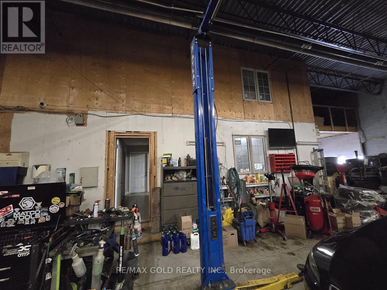 B - 473 Hensall Circle, Mississauga, Ontario  L5A 1X9 - Photo 5 - W12883750