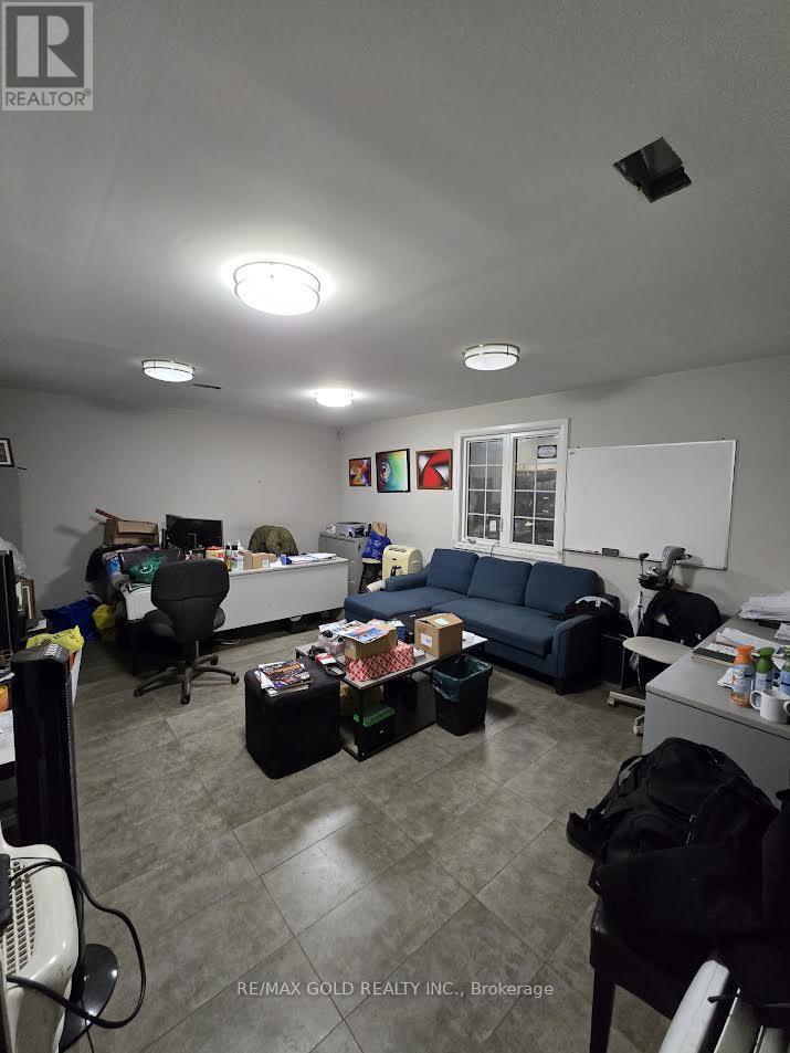 B - 473 Hensall Circle, Mississauga, Ontario  L5A 1X9 - Photo 7 - W12883750