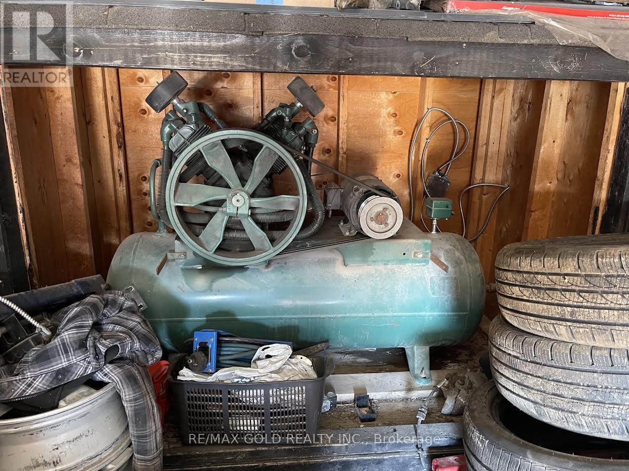 B - 473 Hensall Circle, Mississauga, Ontario  L5A 1X9 - Photo 9 - W12883750