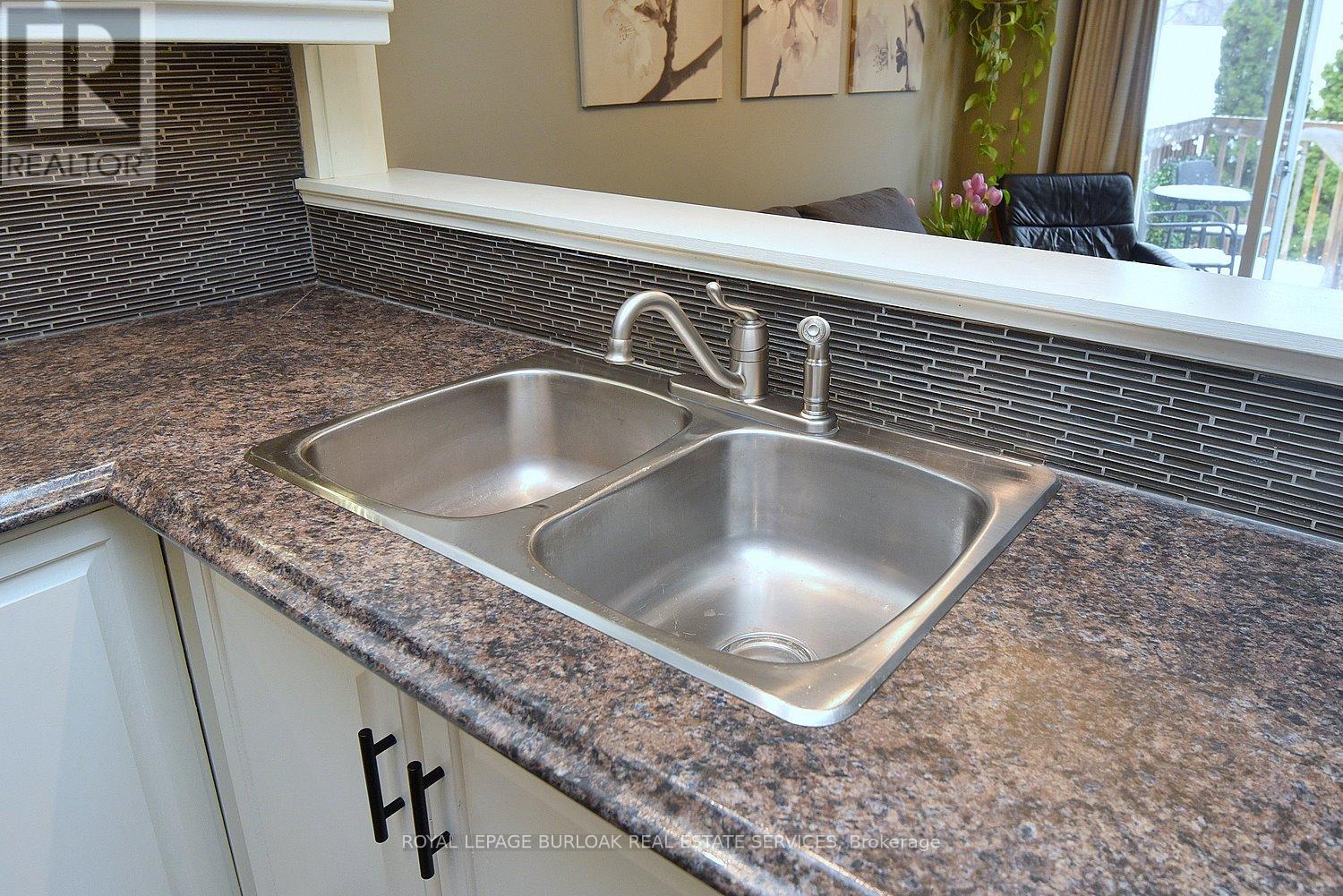 42 - 2065 Amherst Heights Court, Burlington, Ontario  L7P 4S1 - Photo 16 - W12883774