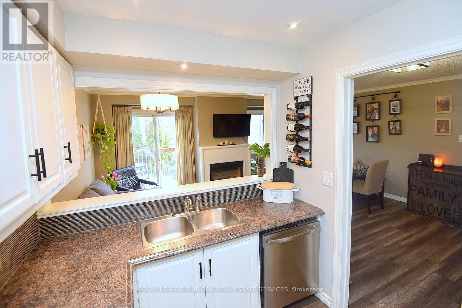 42 - 2065 Amherst Heights Court, Burlington, Ontario  L7P 4S1 - Photo 18 - W12883774