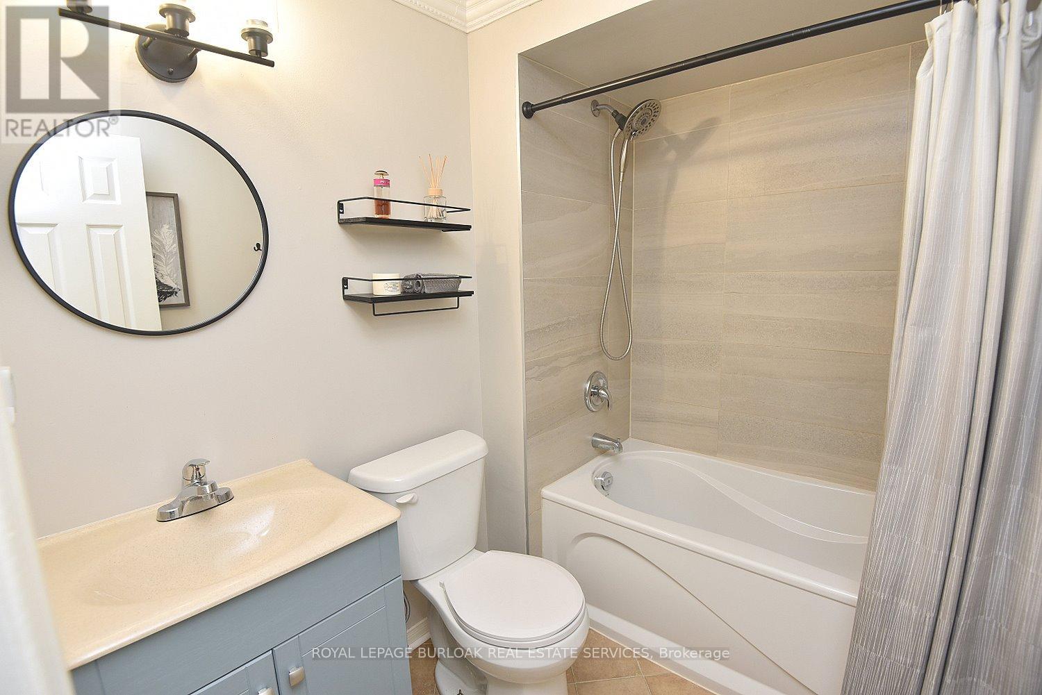 42 - 2065 Amherst Heights Court, Burlington, Ontario  L7P 4S1 - Photo 28 - W12883774