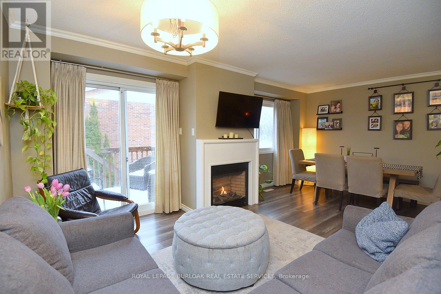 42 - 2065 Amherst Heights Court, Burlington, Ontario  L7P 4S1 - Photo 8 - W12883774