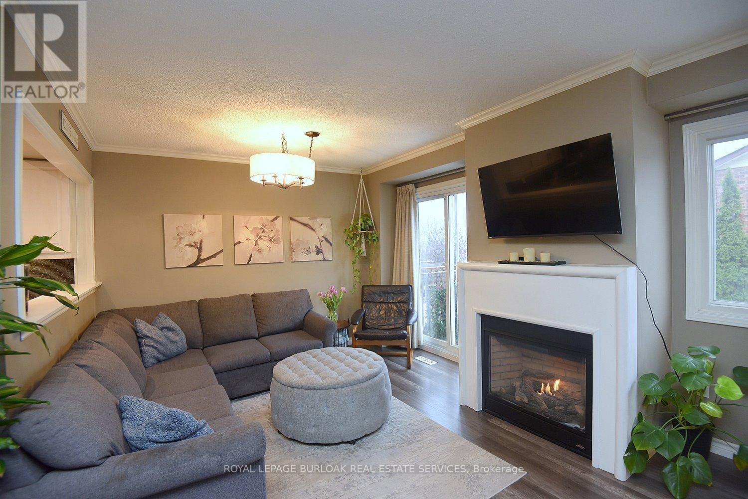 42 - 2065 Amherst Heights Court, Burlington, Ontario  L7P 4S1 - Photo 9 - W12883774