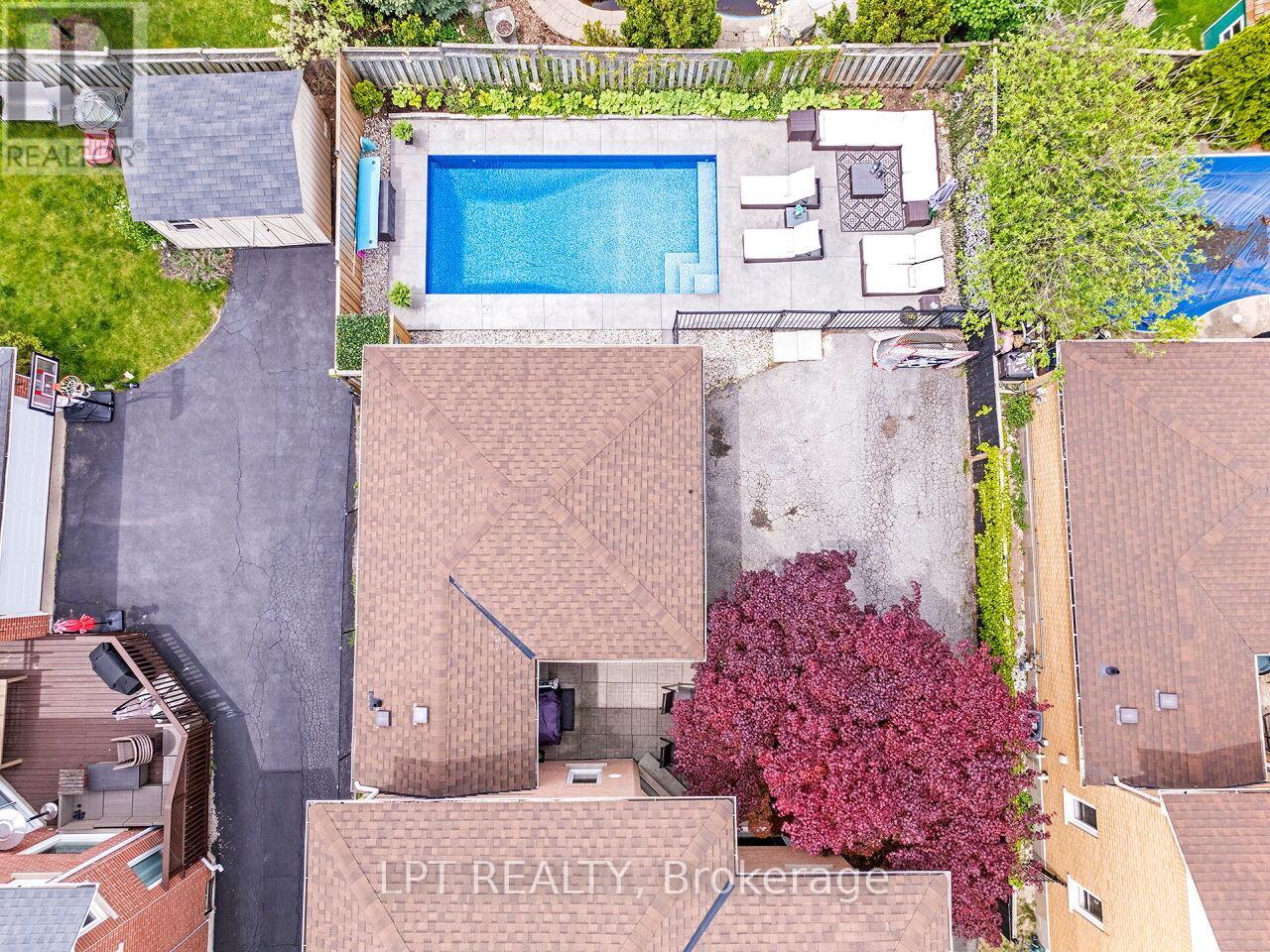 2460 Sixth Line, Oakville, Ontario  L6H 5Z8 - Photo 33 - W12883778