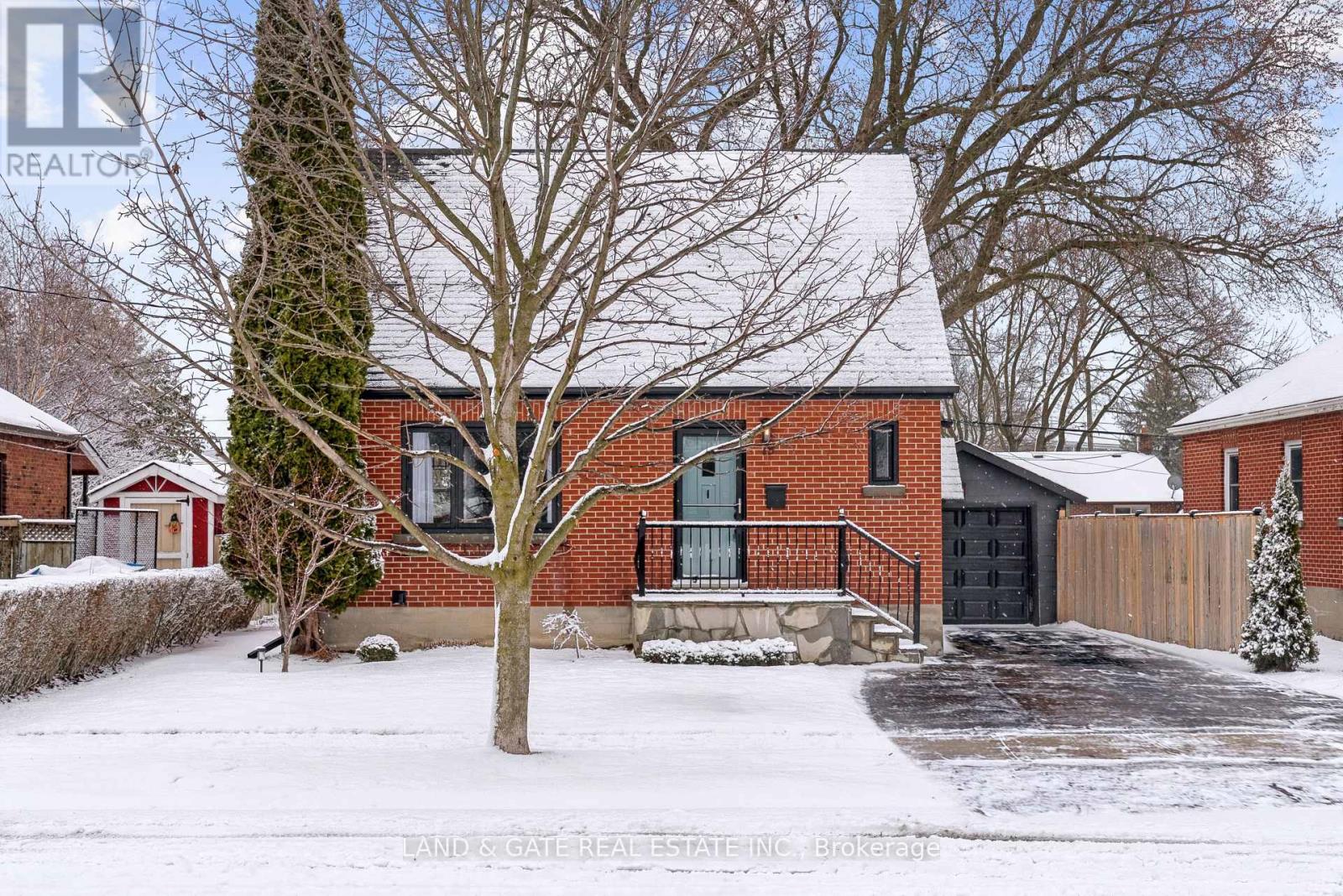 19 Southway Drive, Clarington, Ontario  L1C 1C4 - Photo 2 - E12881030