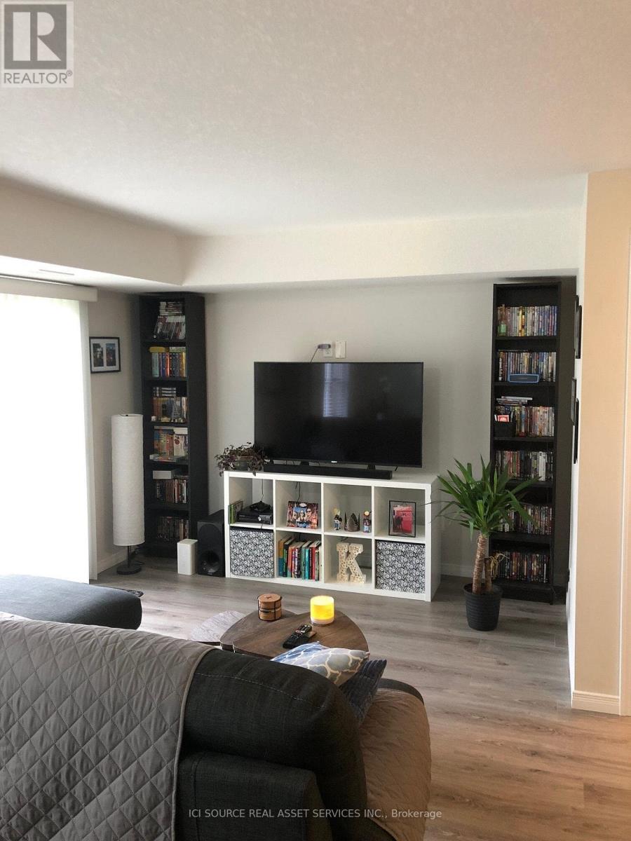 24c - 1989 Ottawa Street S, Kitchener, Ontario  N2E 0G7 - Photo 2 - X12883742