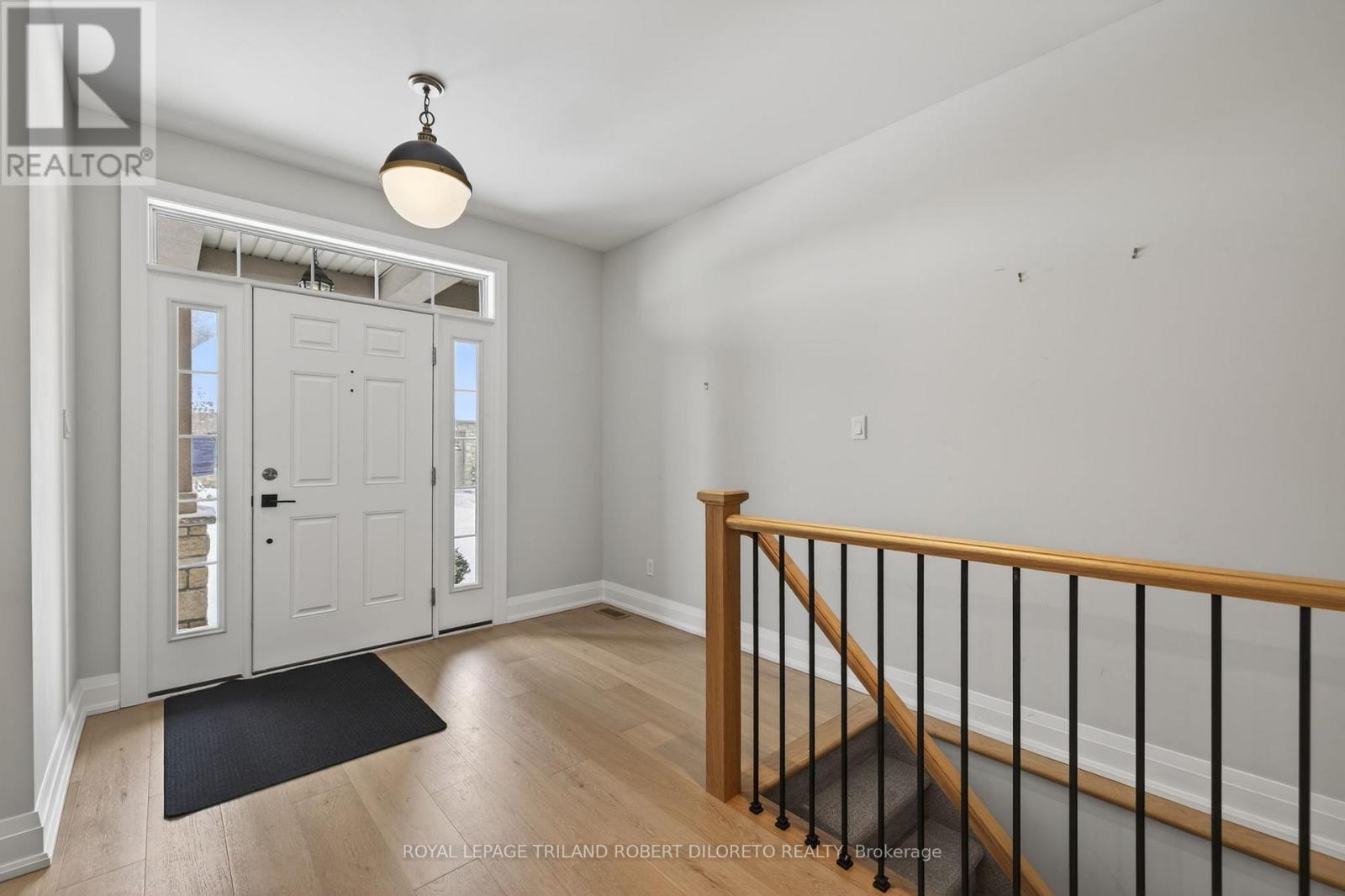 302 - 5 Wood Haven Drive, Tillsonburg, Ontario  N4G 0A8 - Photo 4 - X12633616