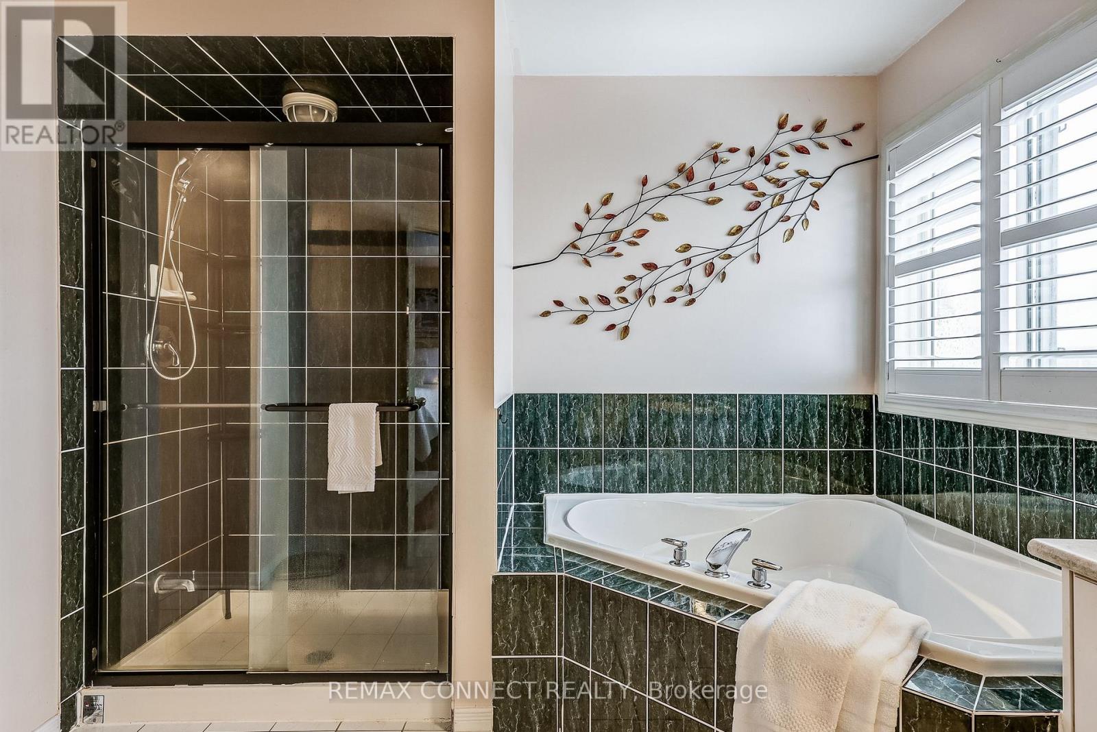 15 Brownridge Place, Whitby, Ontario  L1P 1W3 - Photo 33 - E12878842