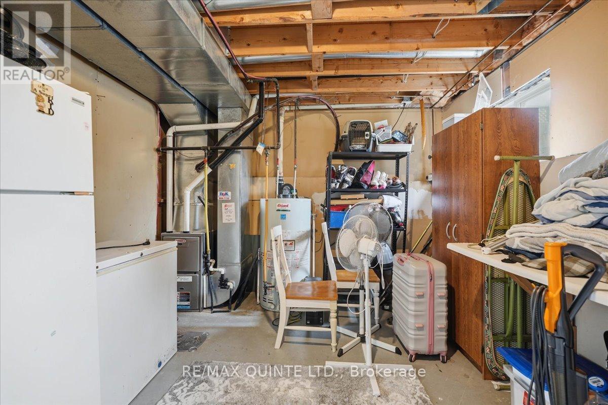 4 Harbourview Crescent, Prince Edward County, Ontario  K0K 3L0 - Photo 32 - X12883804