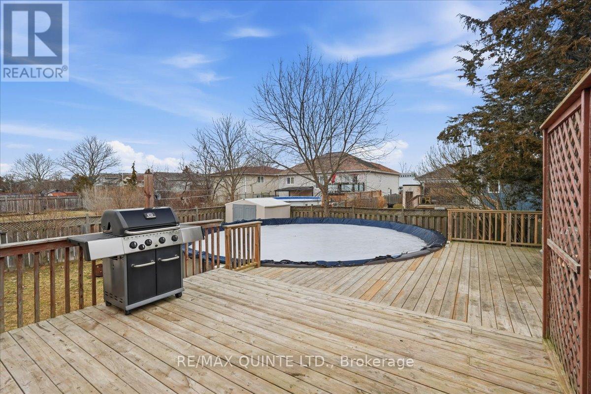 4 Harbourview Crescent, Prince Edward County, Ontario  K0K 3L0 - Photo 34 - X12883804