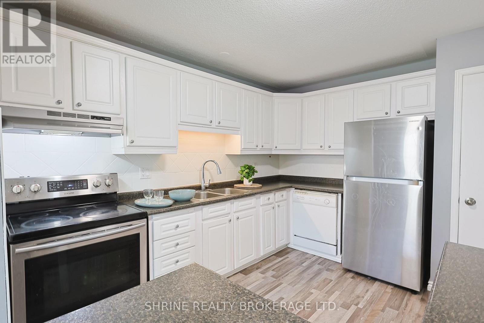 122 Andover Drive, London South, Ontario  N6J 4C3 - Photo 7 - X12883806