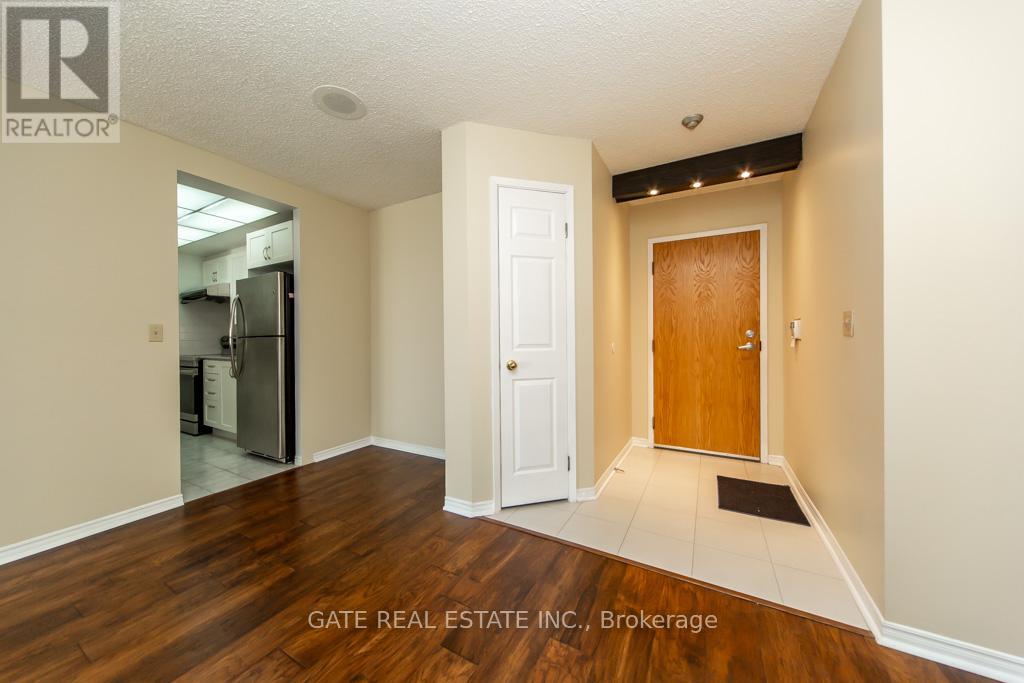 1602 - 7 Concorde Place, Toronto, Ontario  M3C 3N4 - Photo 17 - C12883828