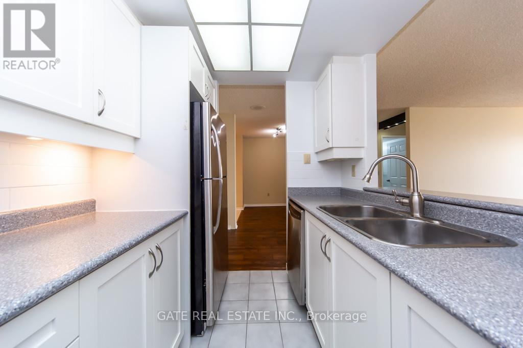 1602 - 7 Concorde Place, Toronto, Ontario  M3C 3N4 - Photo 21 - C12883828