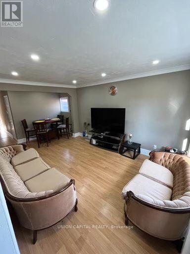 Main - 64 Delwood Drive, Toronto, Ontario  M1L 2S7 - Photo 3 - E12883814