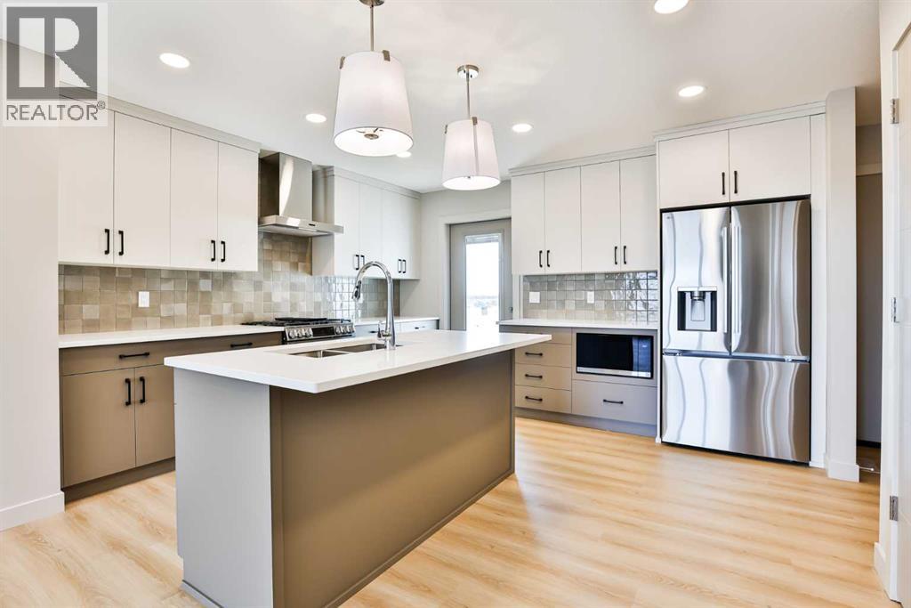 320 Aquitania Boulevard W, Lethbridge, Alberta  T1J 5T4 - Photo 9 - A2291984