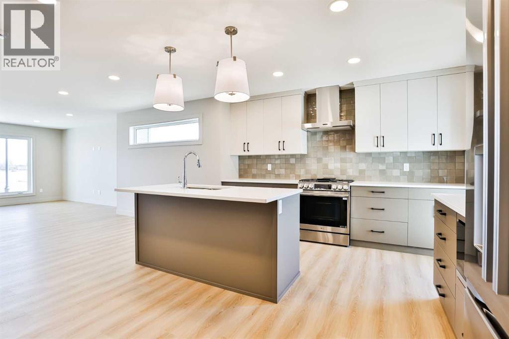 320 Aquitania Boulevard W, Lethbridge, Alberta  T1J 5T4 - Photo 11 - A2291984