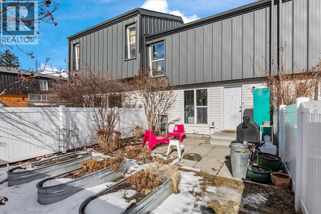 118 Brae Glen Lane Sw, Calgary, Alberta  T2W 1B6 - Photo 31 - A2290345