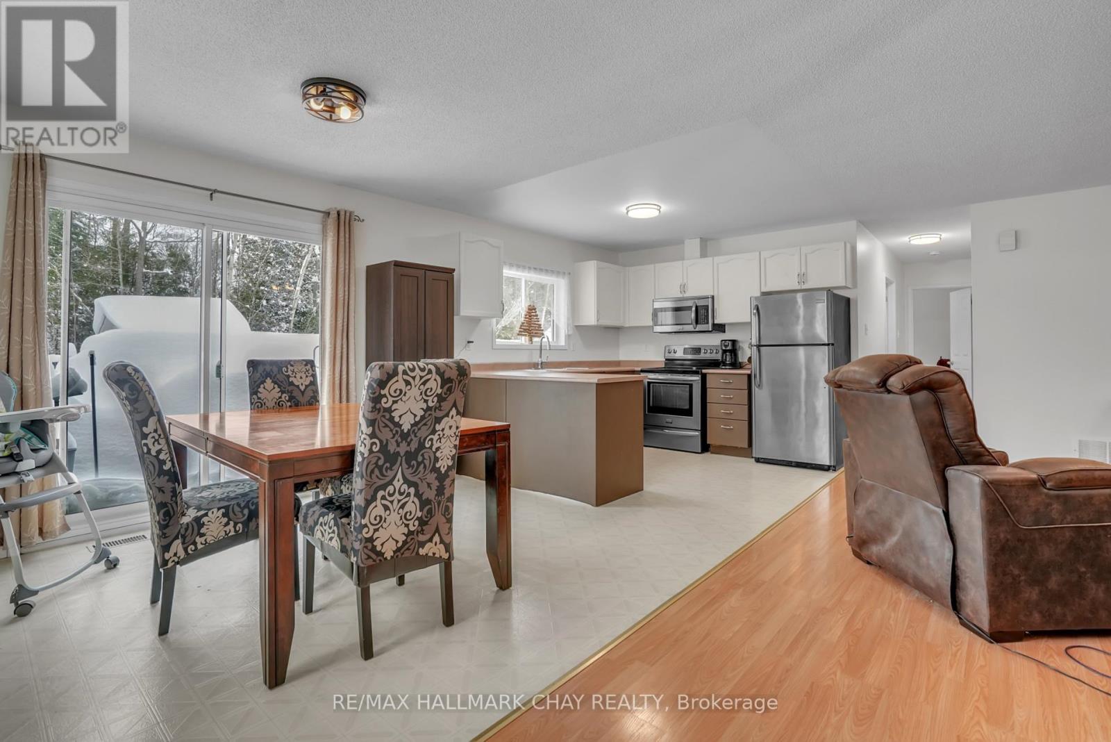 149 Osborne Street, Tay, Ontario  L0K 2A0 - Photo 5 - S12659940