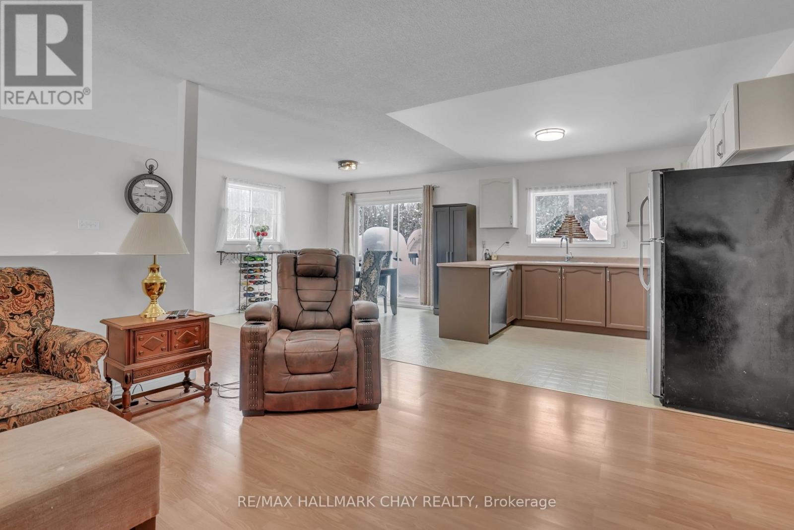 149 Osborne Street, Tay, Ontario  L0K 2A0 - Photo 4 - S12659940