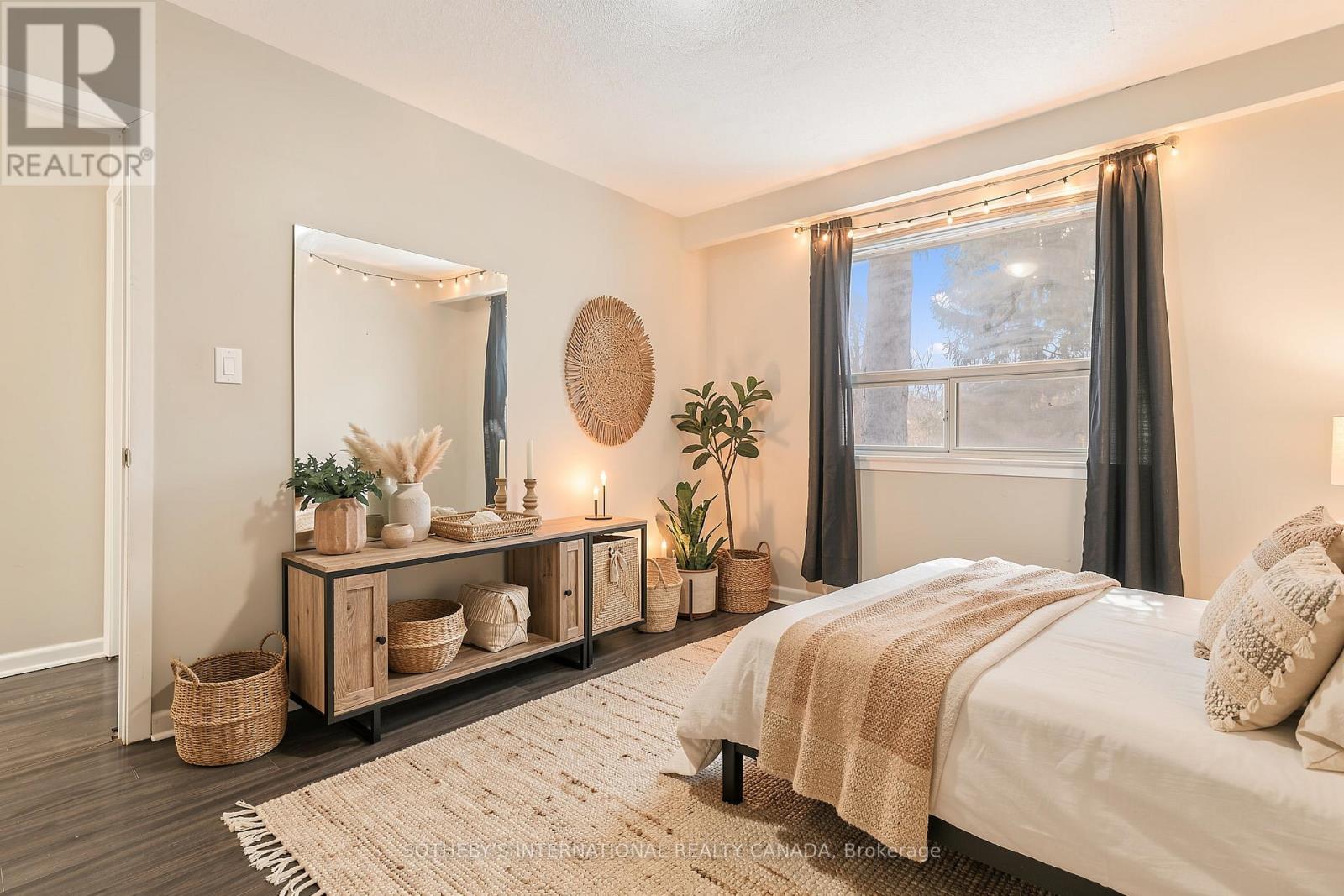 Upper - 957 Beechwood Avenue, Mississauga, Ontario  L5G 4E3 - Photo 22 - W12809494