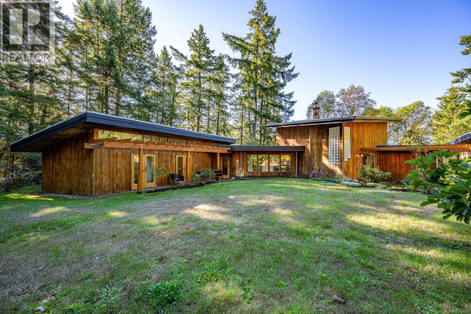 6161 Lacon Rd, Denman Island, British Columbia