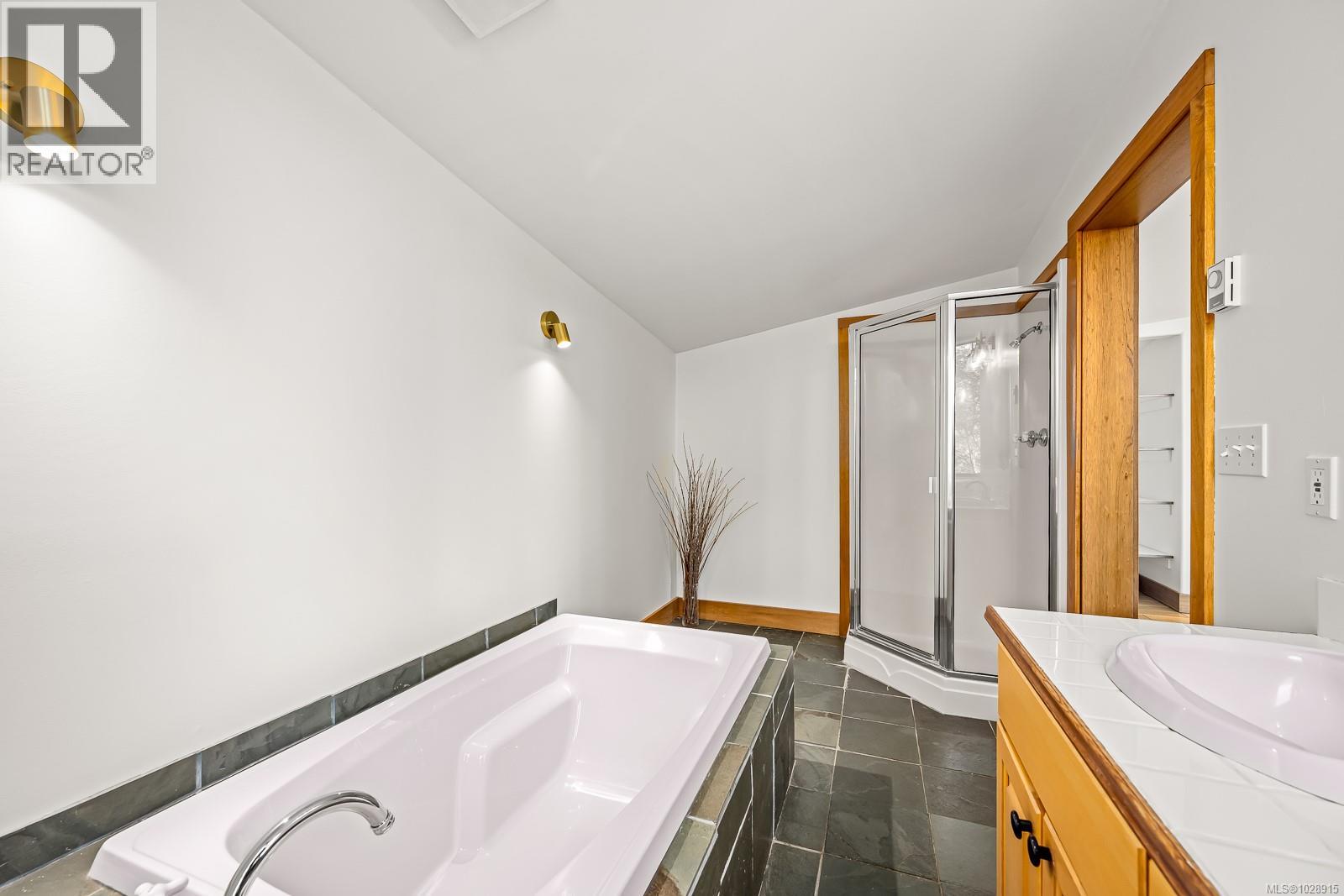 6161 Lacon Rd, Denman Island, British Columbia V0R 1T0 - Photo 22 - 1028915