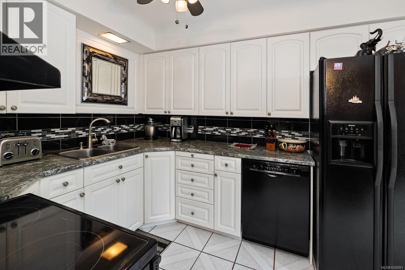 3367 Trans Canada Hwy, Cobble Hill, British Columbia  V0R 1L7 - Photo 12 - 1028081