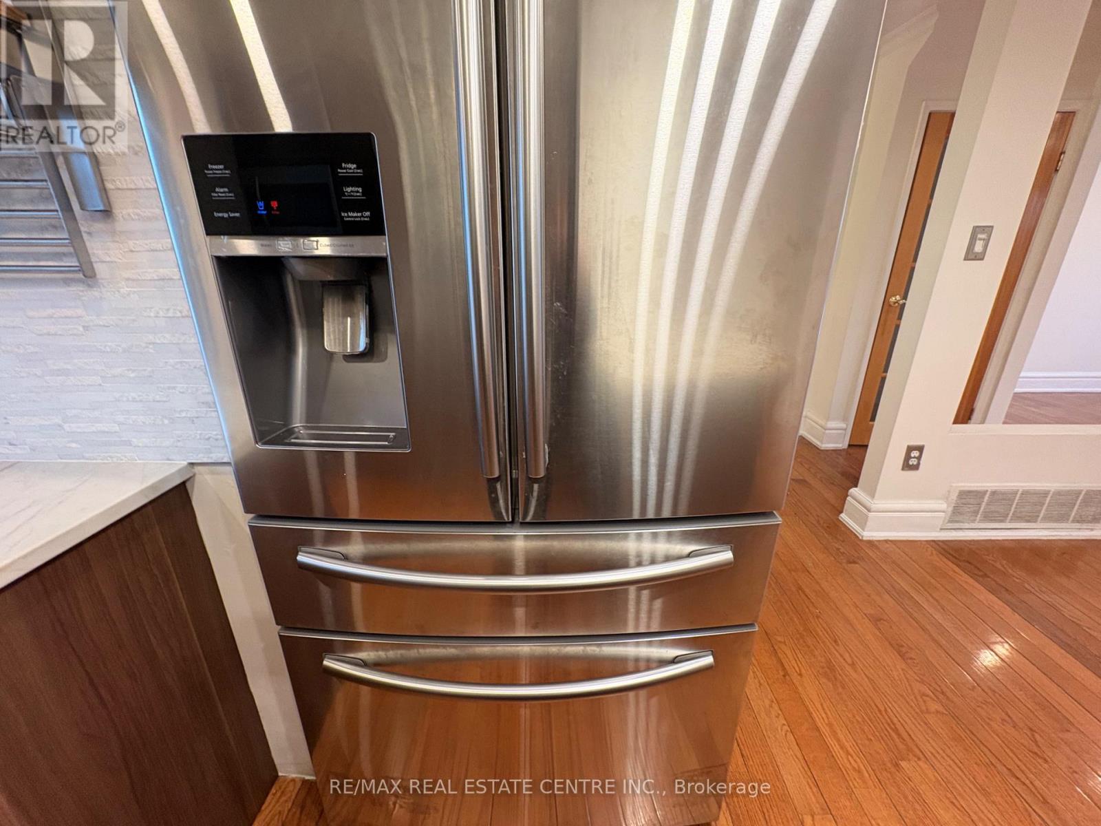 27 - 1055 Shawnmarr Road, Mississauga, Ontario L5H 3V2 - Photo 12 - W12883810