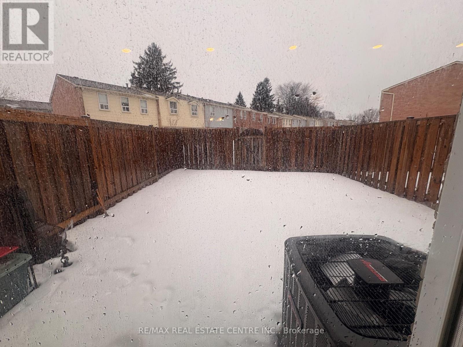 27 - 1055 Shawnmarr Road, Mississauga, Ontario L5H 3V2 - Photo 26 - W12883810