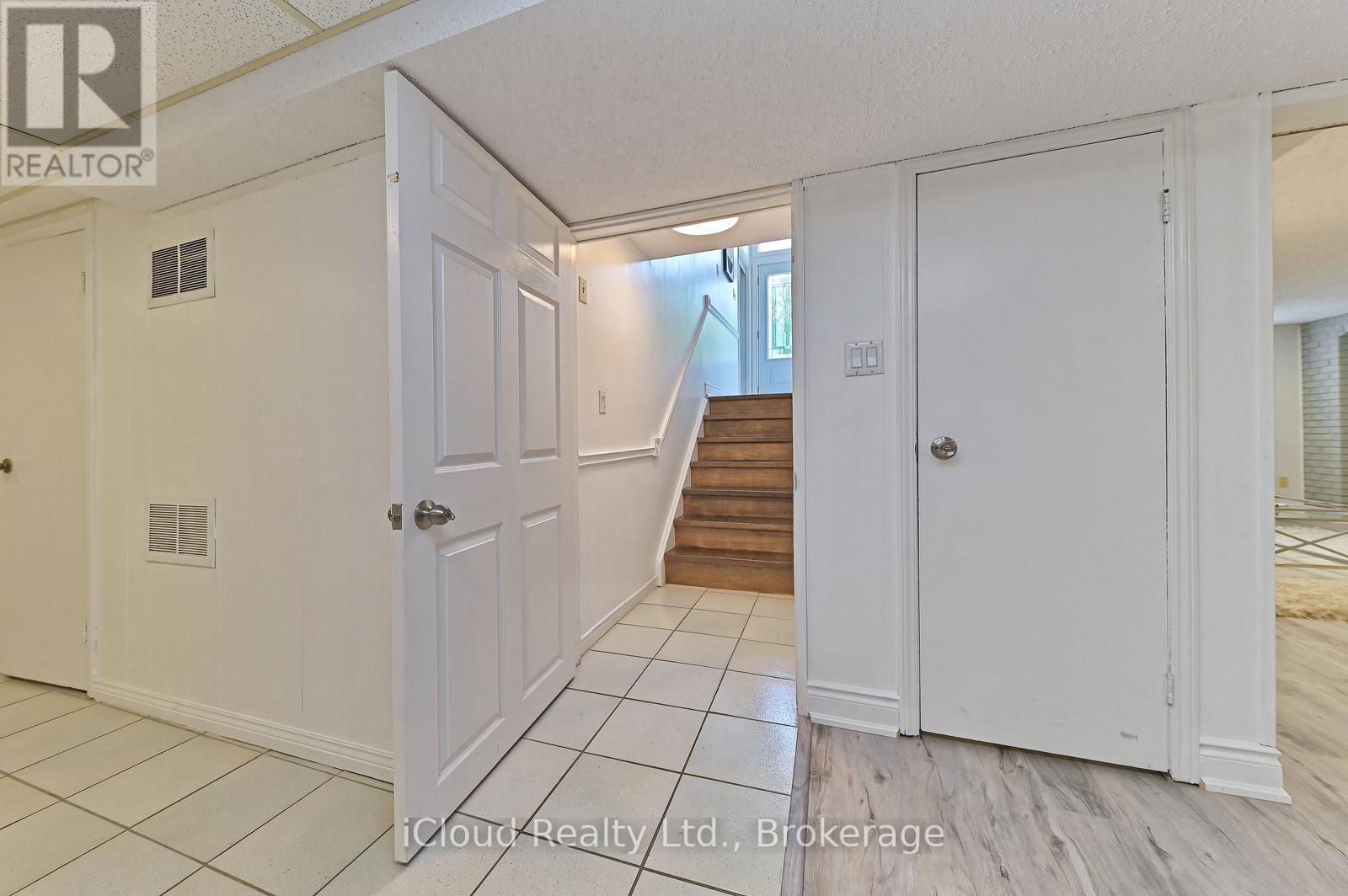 2101 Parkway Drive, Burlington, Ontario  L7P 1S5 - Photo 27 - W12883826