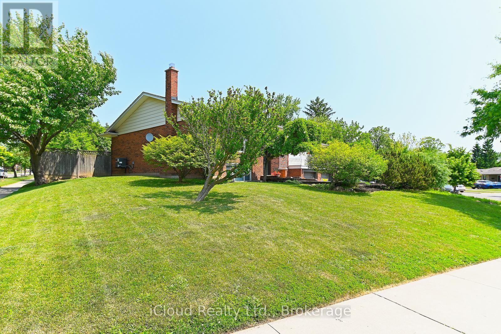 2101 Parkway Drive, Burlington, Ontario  L7P 1S5 - Photo 44 - W12883826