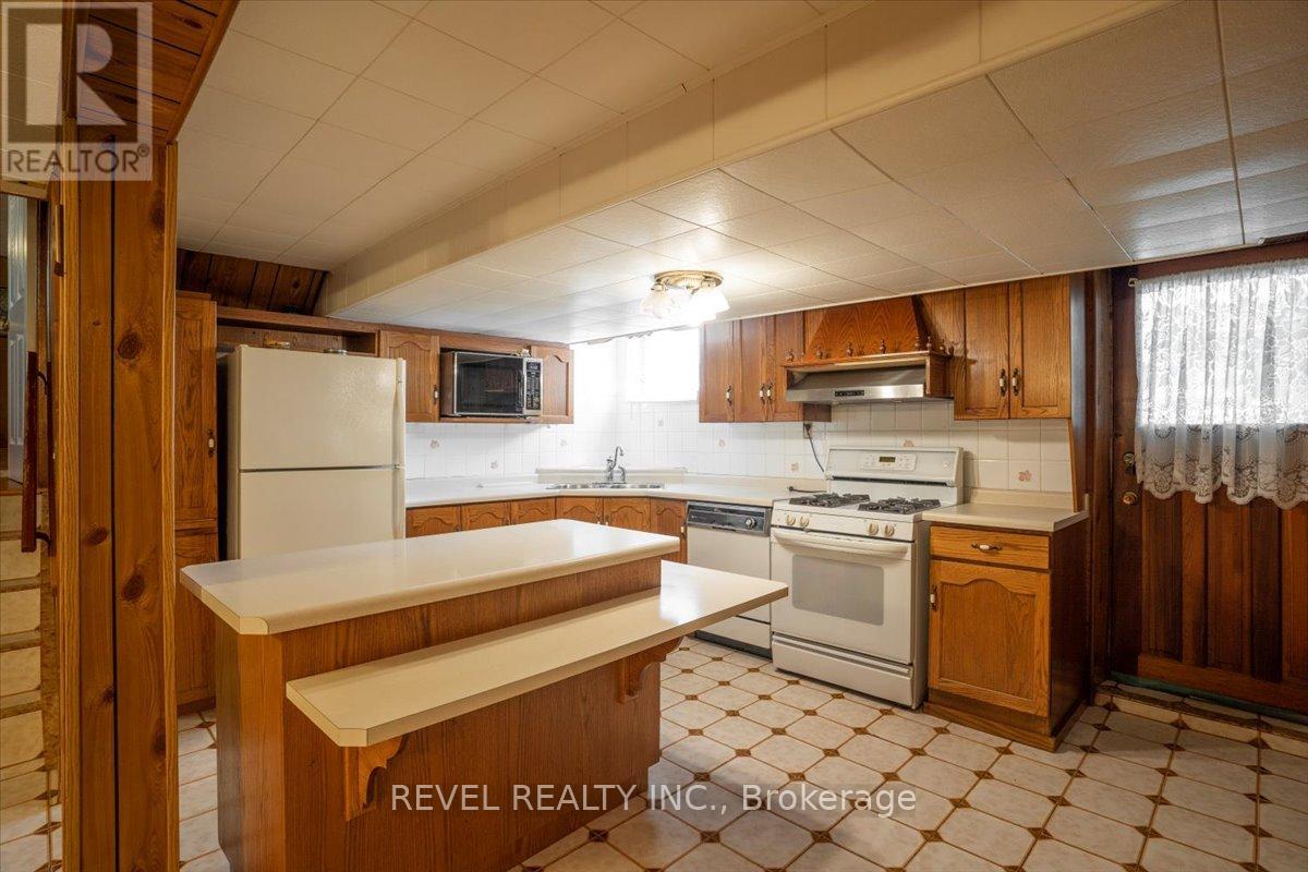 1296 Waterdown Road, Burlington, Ontario  L7P 0T4 - Photo 24 - W12883832