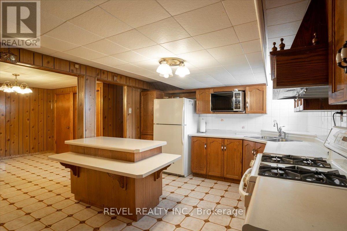 1296 Waterdown Road, Burlington, Ontario  L7P 0T4 - Photo 25 - W12883832