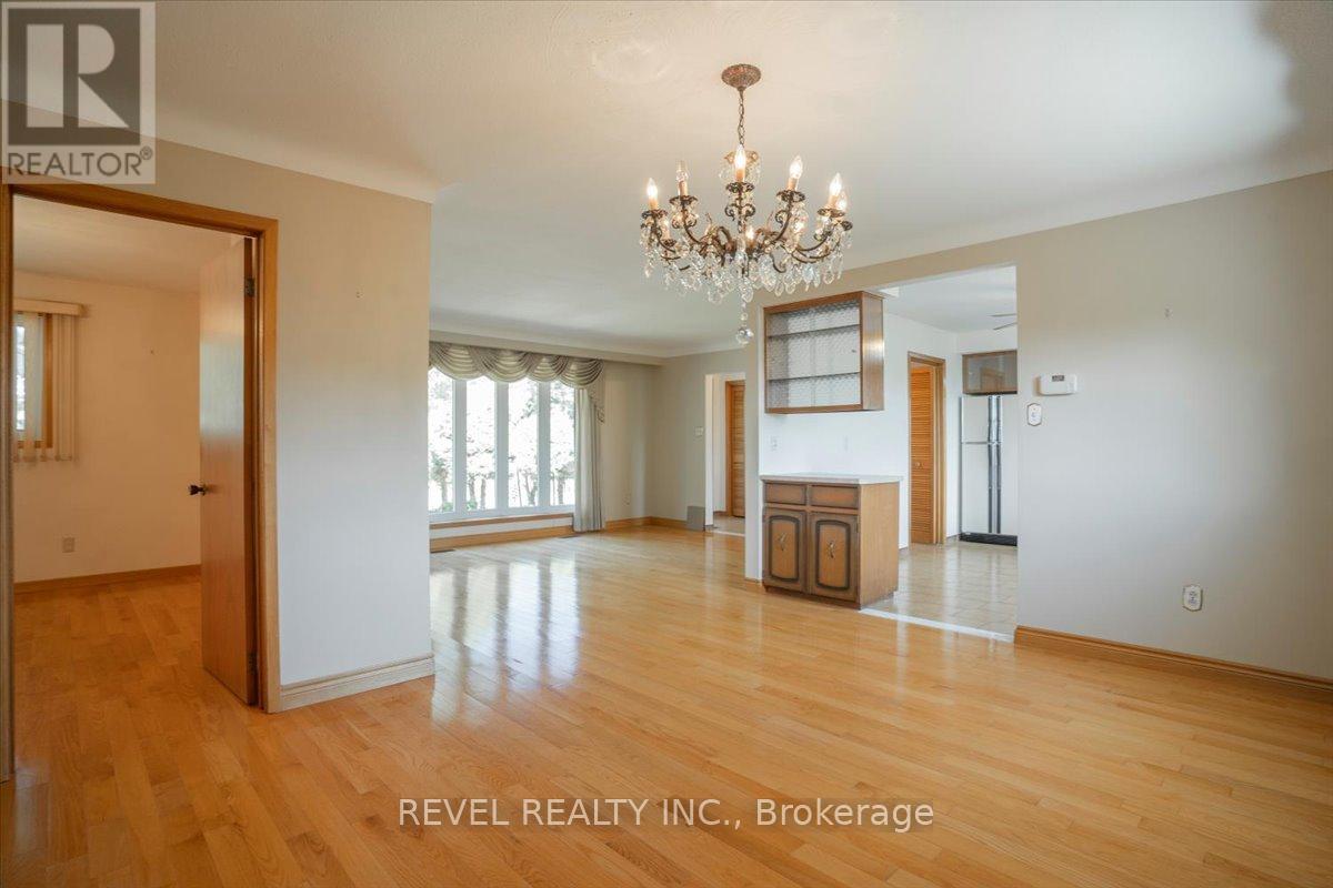 1296 Waterdown Road, Burlington, Ontario  L7P 0T4 - Photo 7 - W12883832