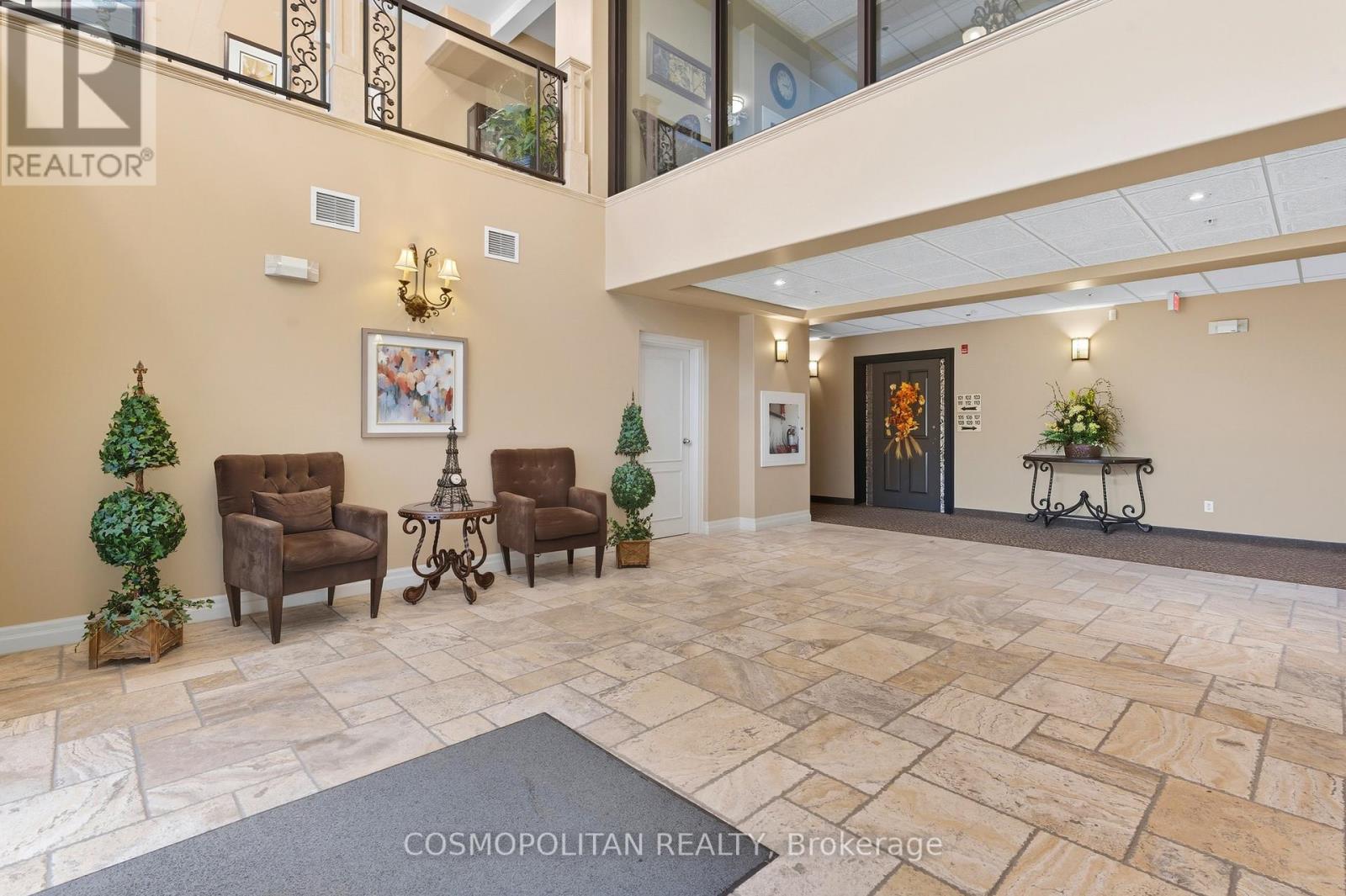 204 - 2799 St. Paul Avenue, Niagara Falls (Stamford), Ontario  L2J 2L3 - Photo 2 - X12744080