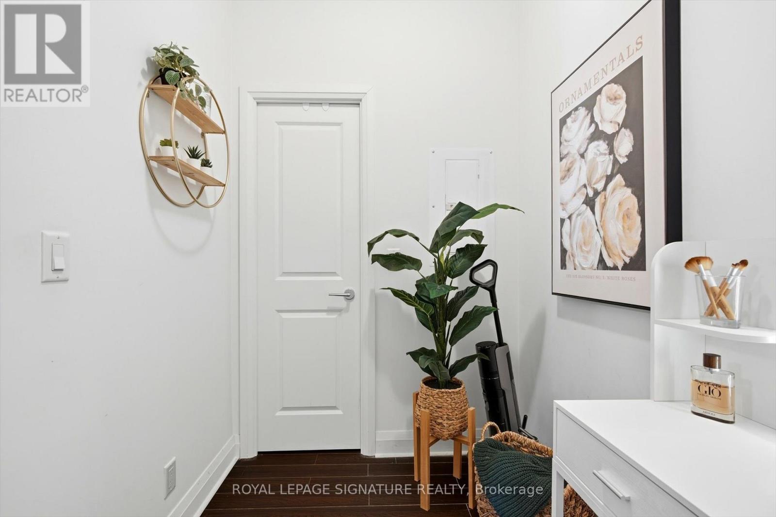 527 - 1185 The Queensway, Toronto, Ontario  M8Z 0C6 - Photo 11 - W12883484