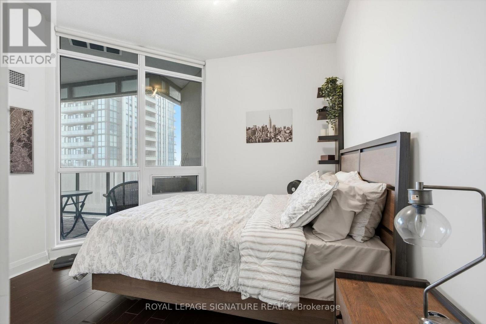 527 - 1185 The Queensway, Toronto, Ontario  M8Z 0C6 - Photo 9 - W12883484