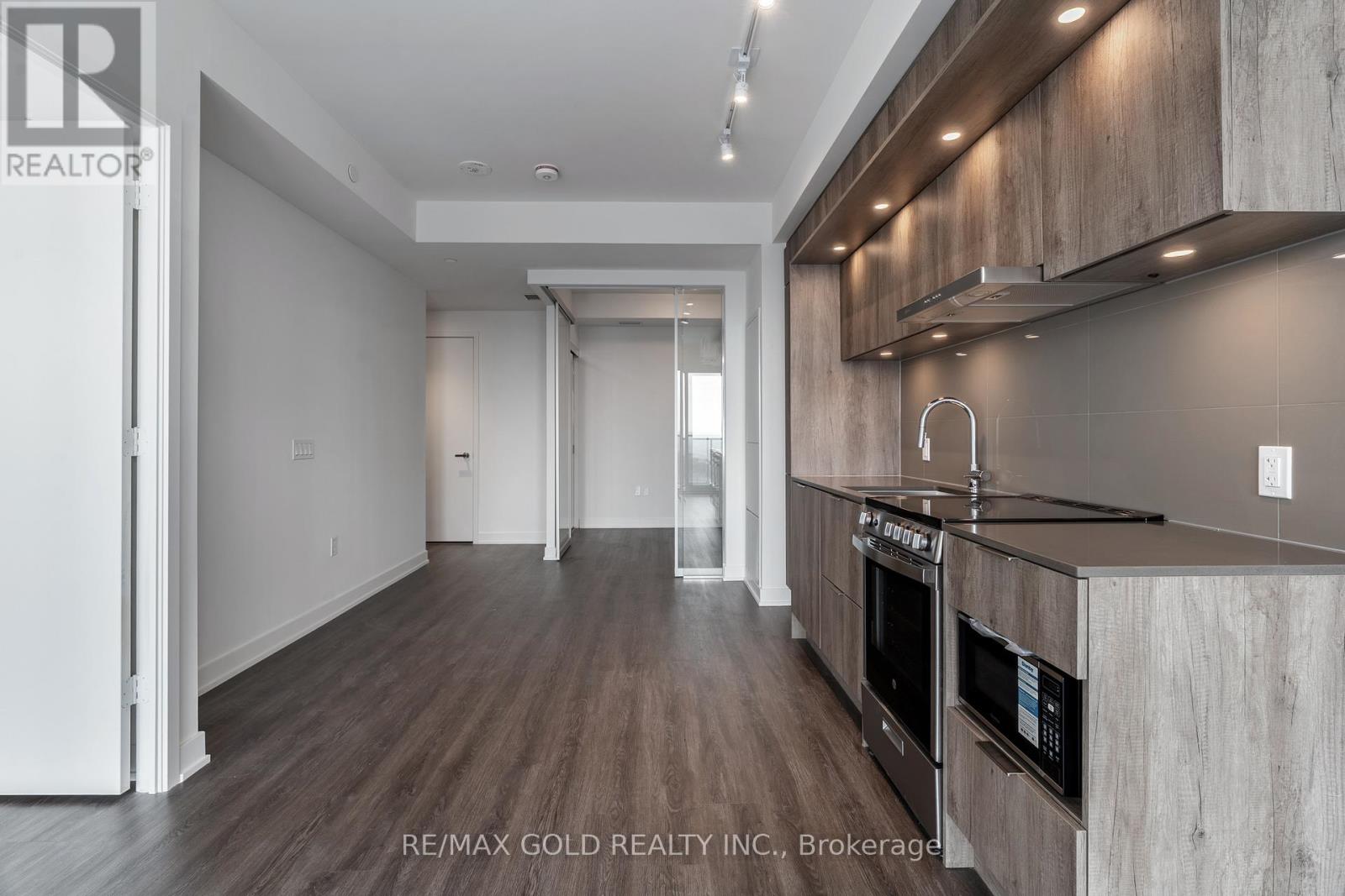 3401 - 448 Burnhamthorpe Road W, Mississauga, Ontario  L5B 4M6 - Photo 9 - W12883602