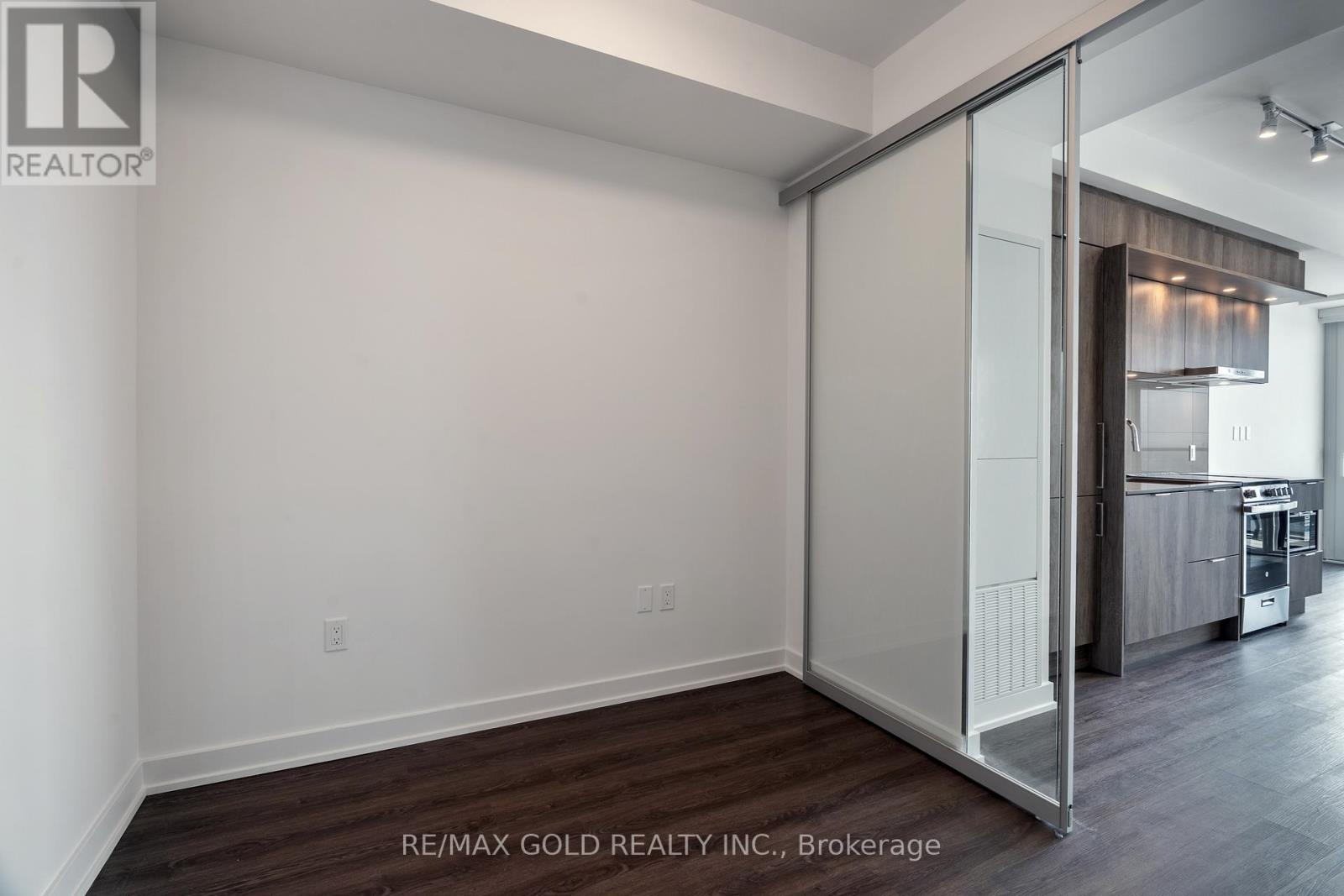 3401 - 448 Burnhamthorpe Road W, Mississauga, Ontario  L5B 4M6 - Photo 19 - W12883602