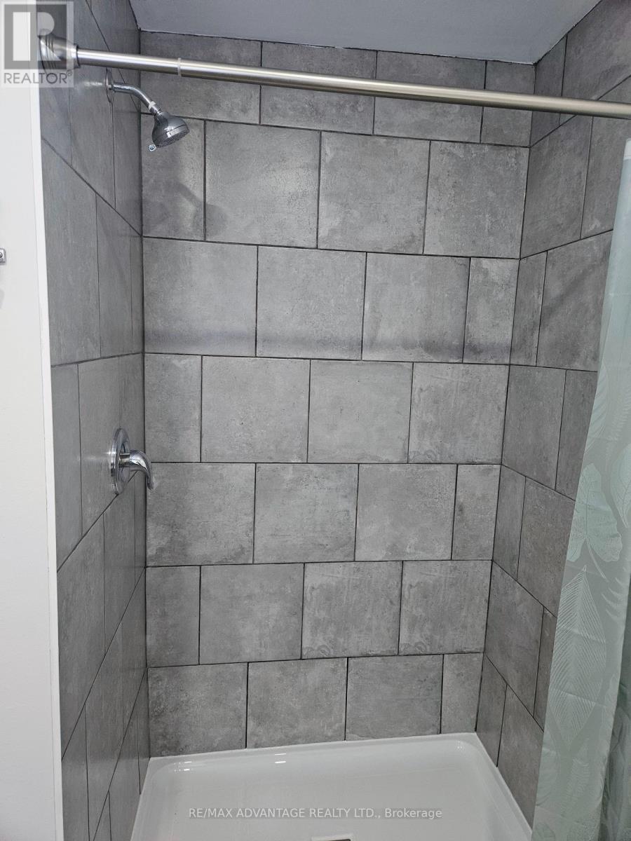 2353 Main Street, London South (South V), Ontario  N6P 1A7 - Photo 11 - X12883756