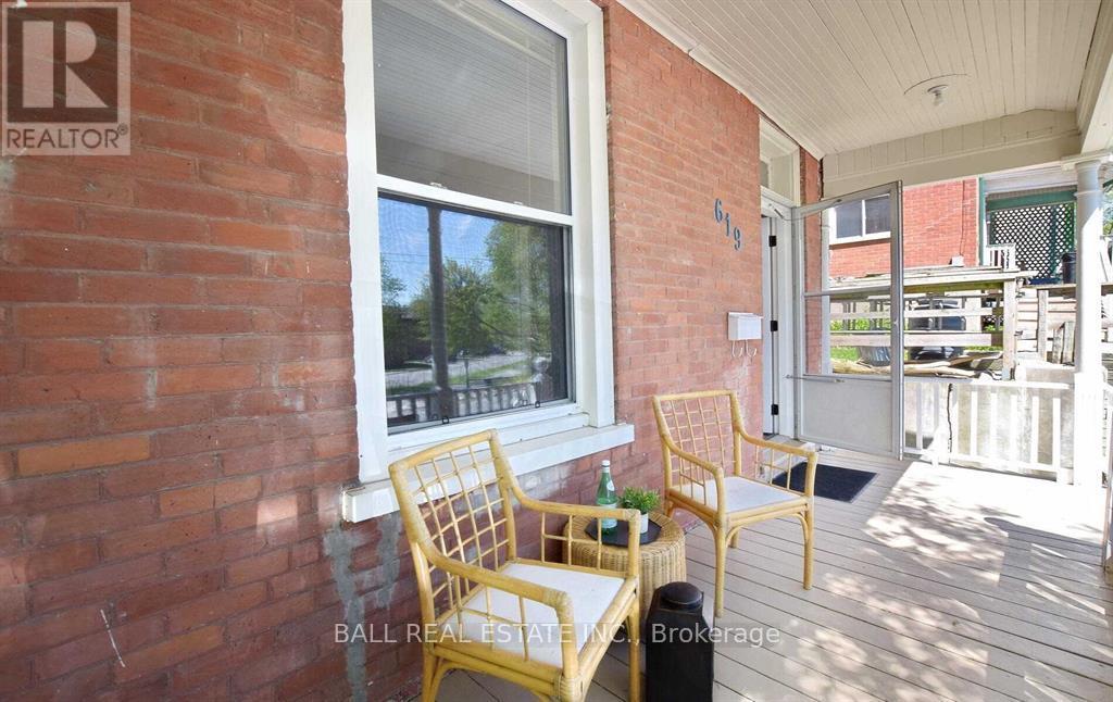 619 Aylmer Street N, Peterborough, Ontario  K9H 3X2 - Photo 2 - X12883896